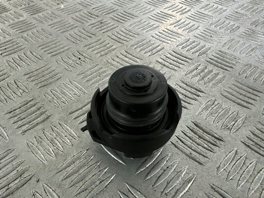 Skoda fabia 2 крышка заливной топлива 1j0201553af Цена