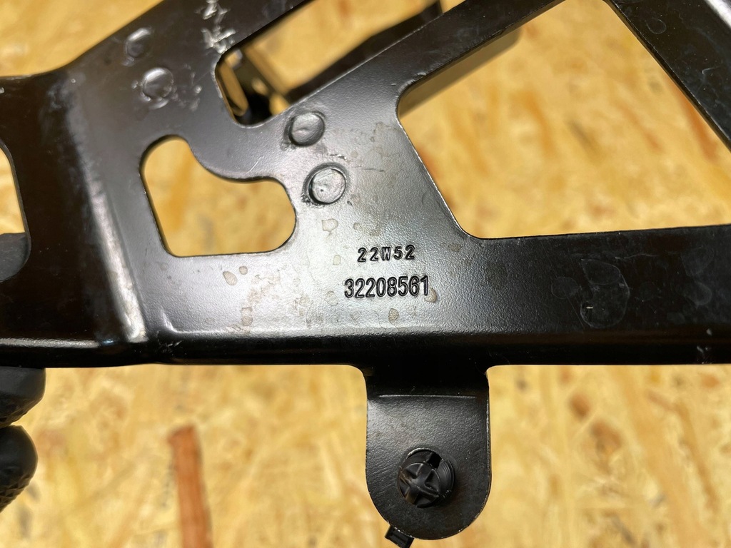 фото №9, Кронштейн кронштейн кронштейн насоса клапана wody volvo xc40 c40 32208561