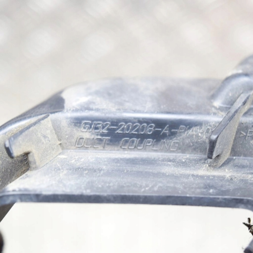 фото №6, Land rover range rover evoque l538 2016 часть трубы впуска воздуха