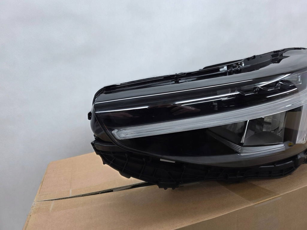 Volvo xc40 рестайлинг  америка ameryka фара перед левая full led base новая 32293767 Цена