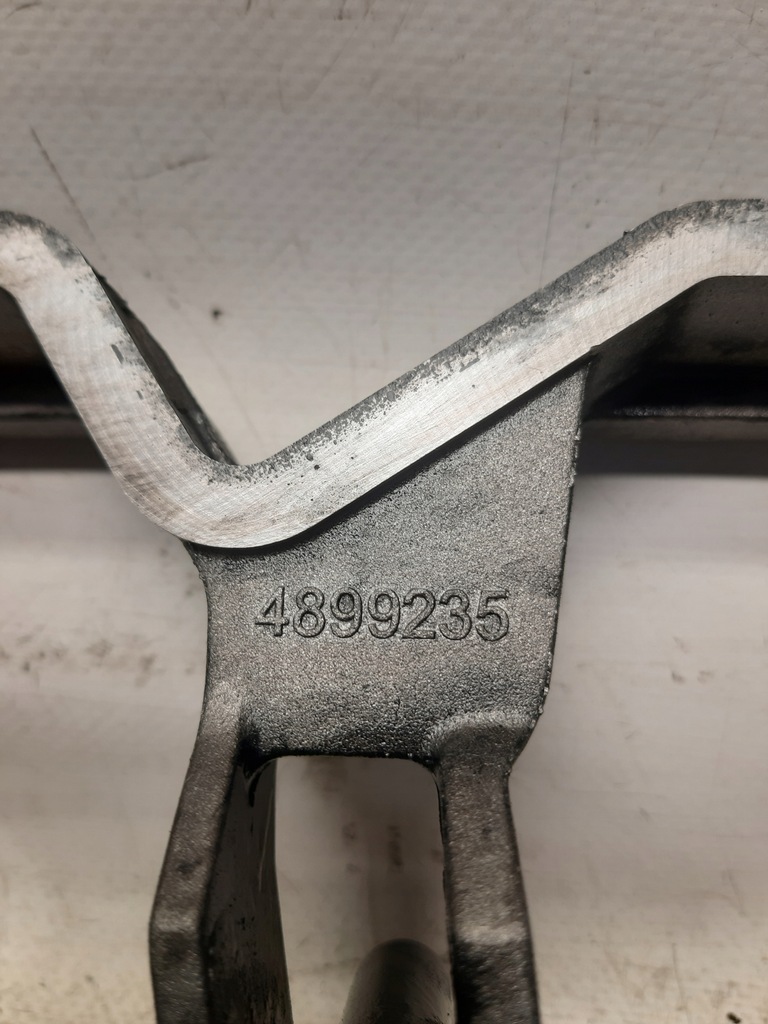 фото №8, Проставка крышки клапанов iveco eurocargo ii 5.9