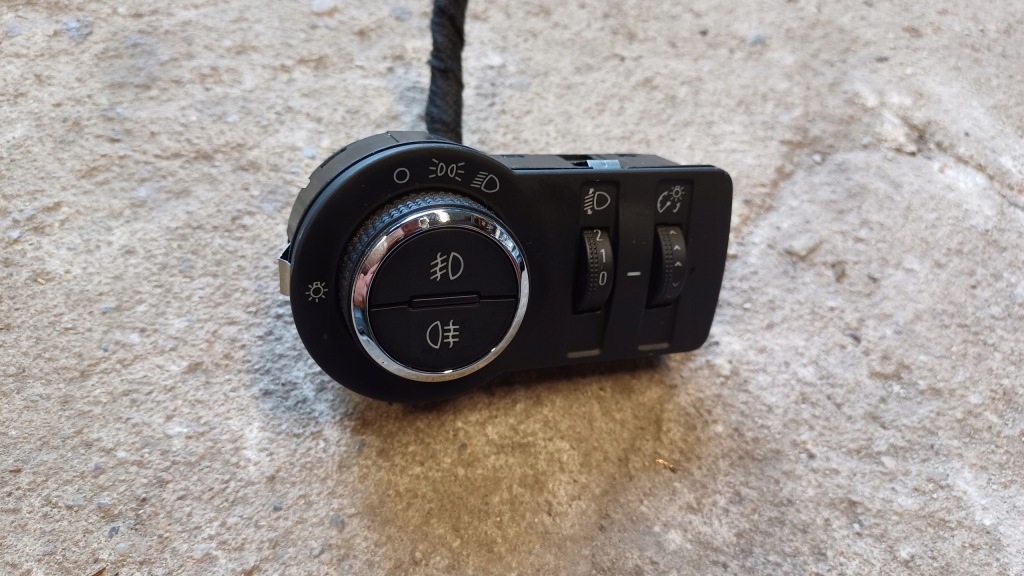 фото №1, Chevrolet cruze переключатель свет 13301749