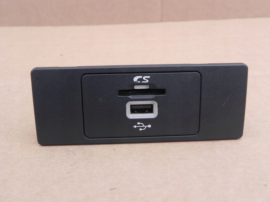 фото №1, Ford mondeo mk5 fusion считыватель карты sd usb gc3t-14f014-aa