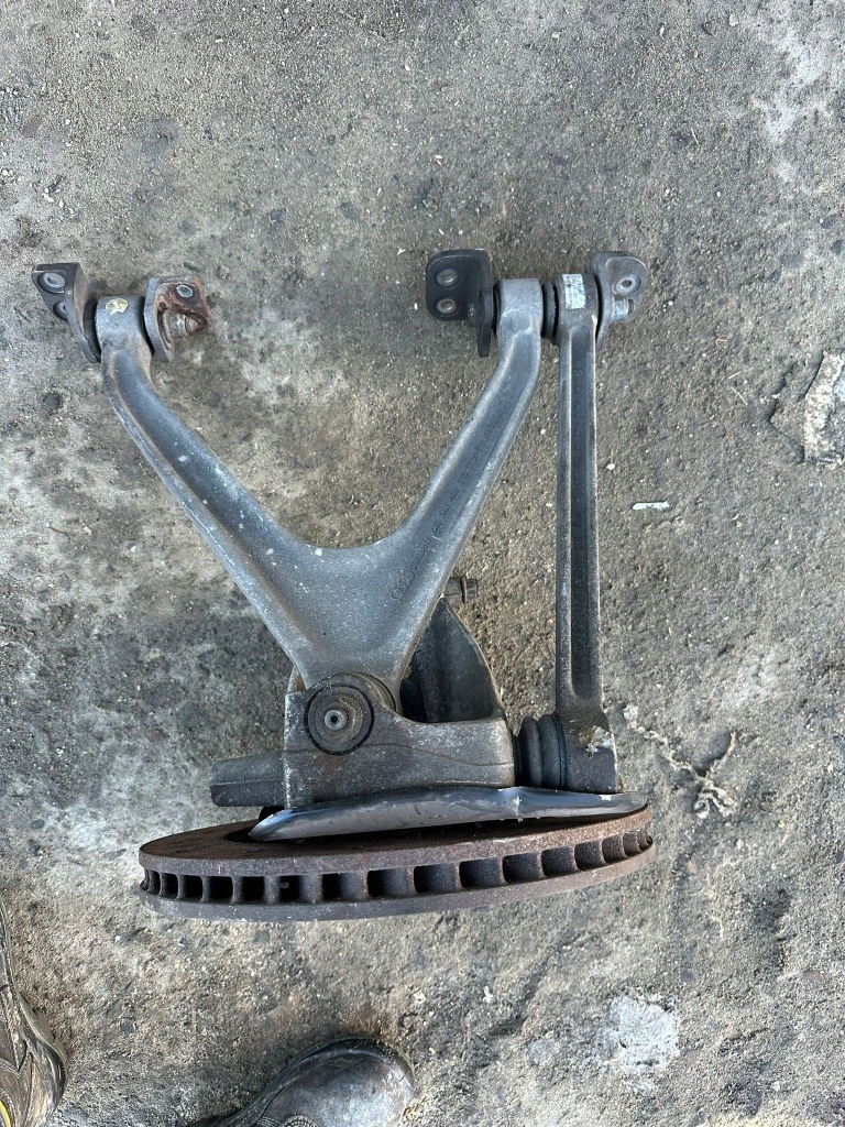 фото №2, Поворотный кулак диск правый задняя audi r8 420