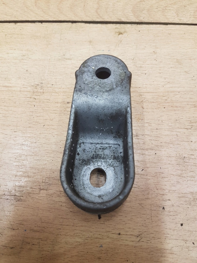 фото №1, Кронштейн кронштейн двигуна volvo v40 lift 2.0t