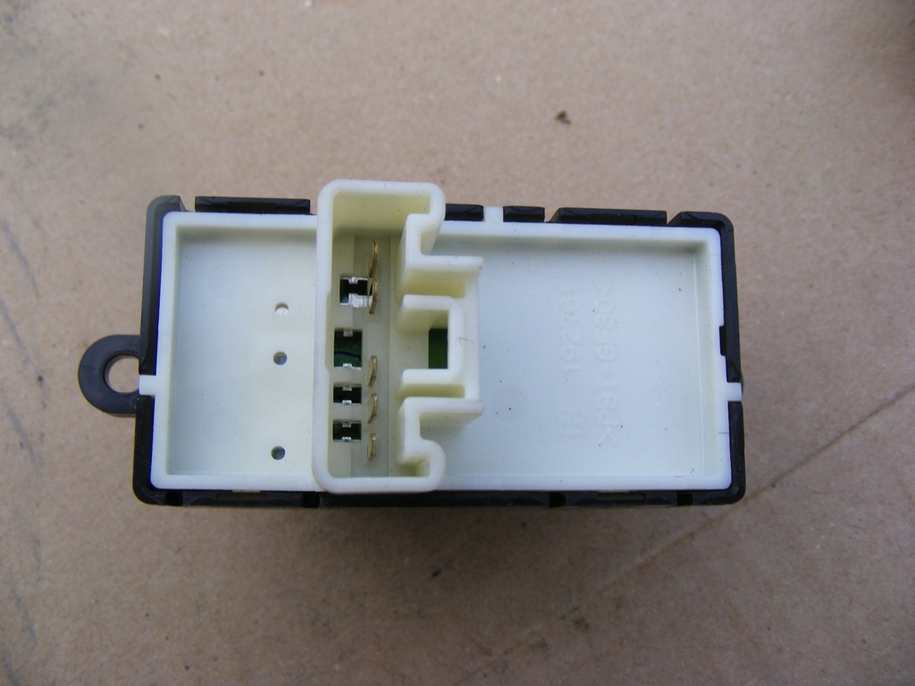 фото №2, Mazda rx8 rx-8 переключатель выключатель стекло правый