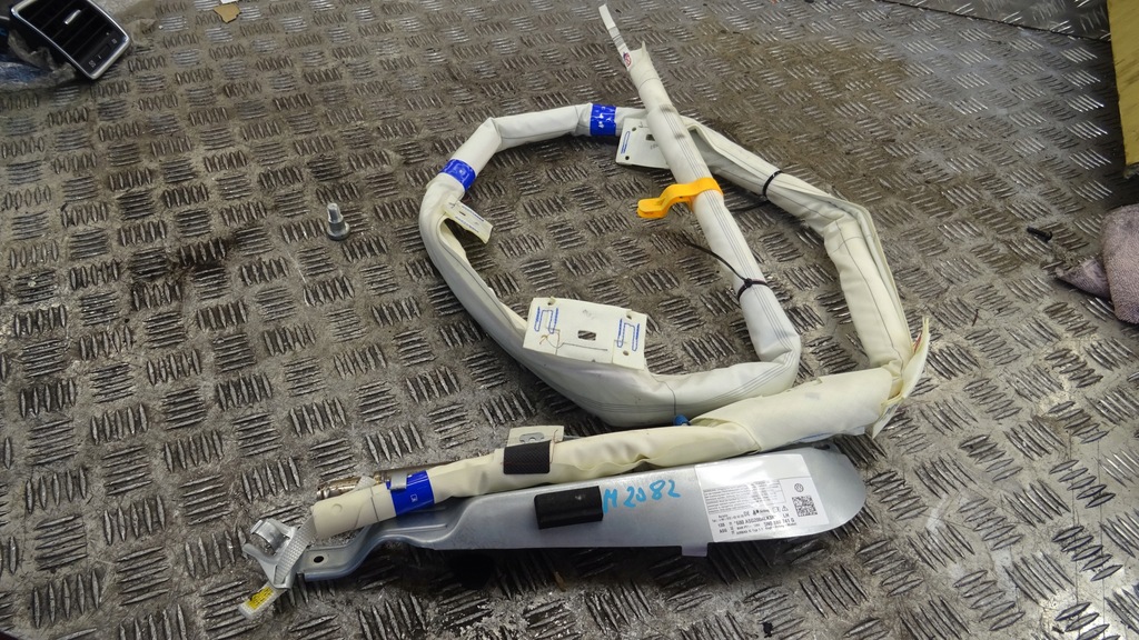 фото №1, Шторка безопасности подушка безопасности левая 5n0880741g