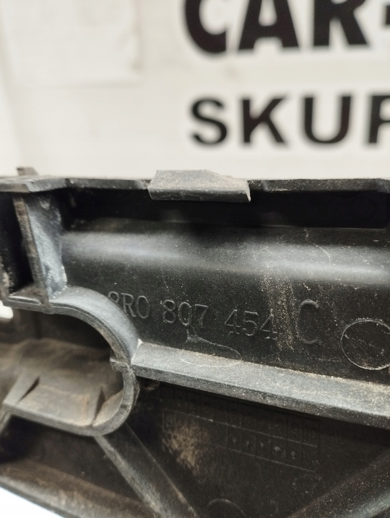 фото №12, Audi q5 8r направляющая бампера правый задняя 8r0807454c