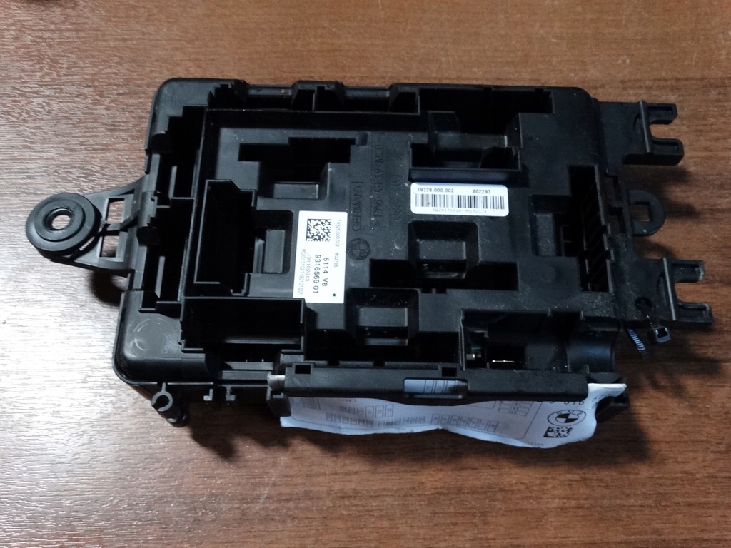 фото №1, Idealna коробка предохранителей bmw f15 f16 1