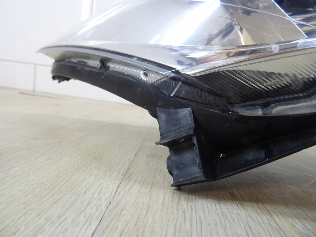 фото №6, Toyota auris 1 i лампа права перед лінза 81110-02470 llu