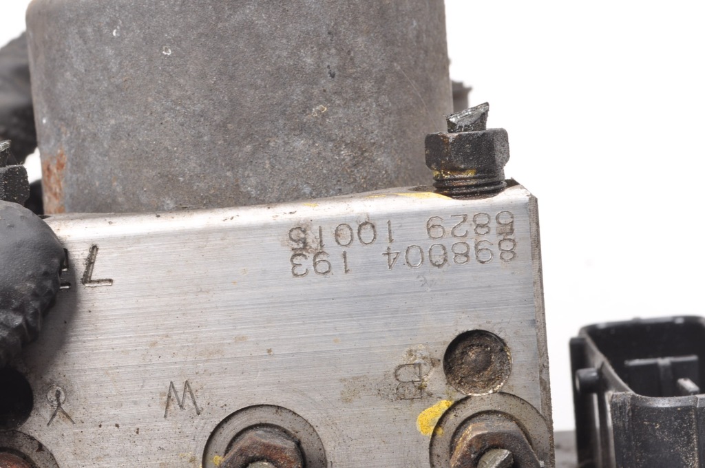 Isuzu d-max 1 2.5 насос abs 898004193 с Разборки