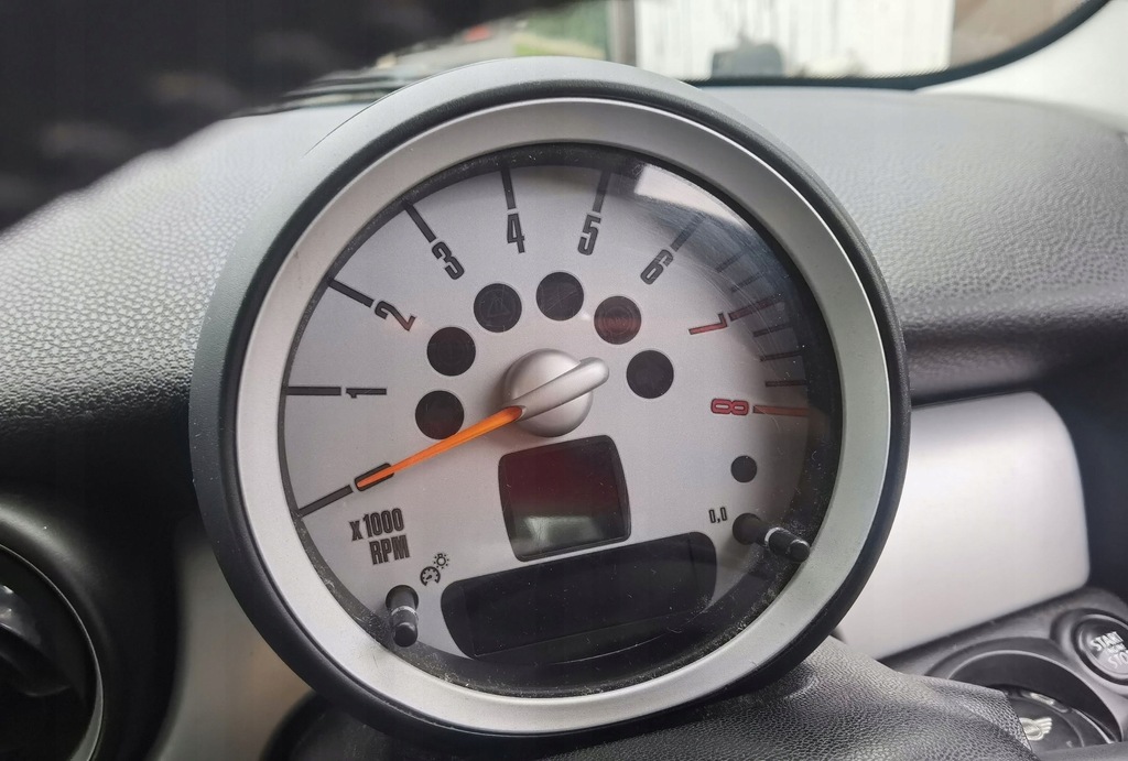фото №2, Mini one - cooper r56 2006 счетчик / спидометр
