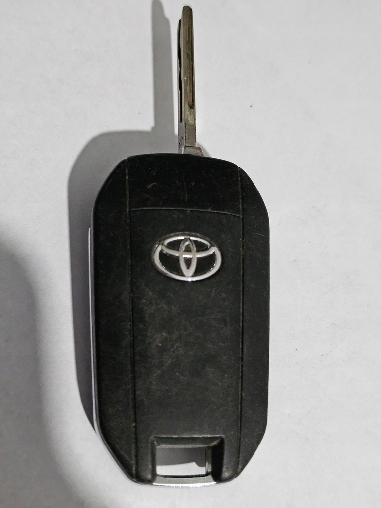 фото №1, Ключ pilot toyota proace ii 9809825277