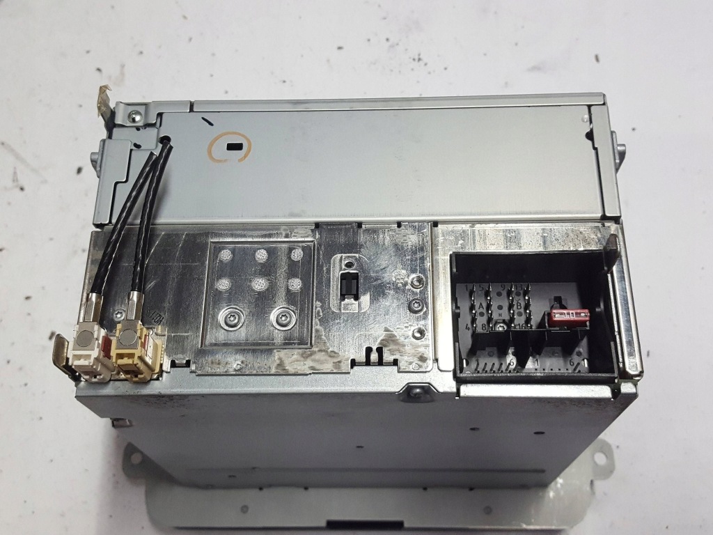 Vw jetta v 05-10r golf 5 радіо cd радіопрогравач 1k0035195d Оригінал