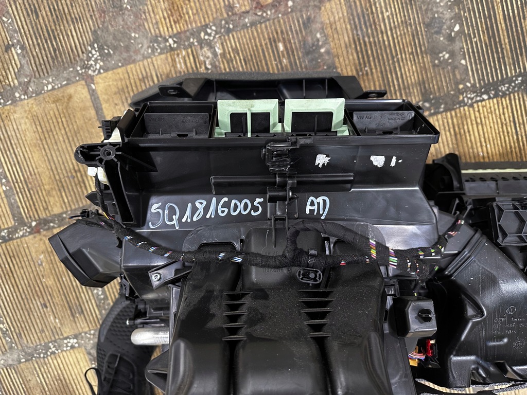 фото №6, Обігрівач audi vw 5q1816005ad оригінал