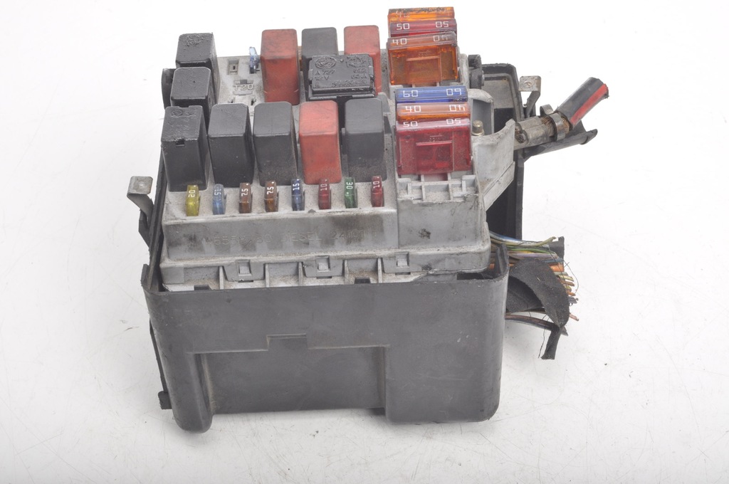 фото №1, Porsche boxster 986 2.7 коробка запобіжників