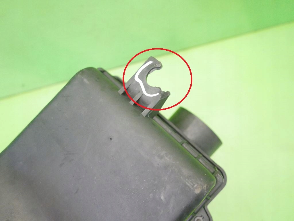 фото №9, Корпус фильтра воздуха kia carnival i 2.9tdi 99-