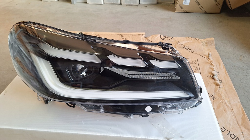 фото №1, Лампа передня права toyota proace ii lift led 23 - 9847211480