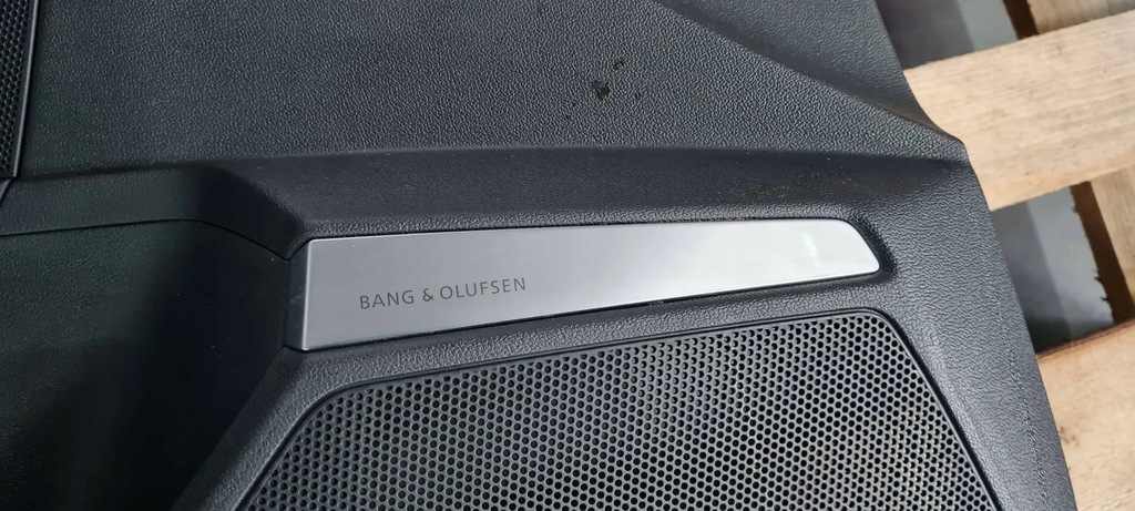 фото №15, S3 8y a3 обшивка дверь левый перед кожа bang olufsen 8y0867103d