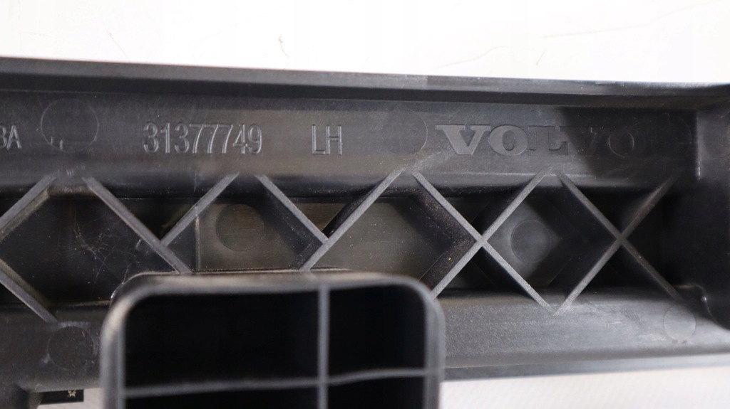 фото №5, Volvo v90 молдинг багажника ліва 31377749