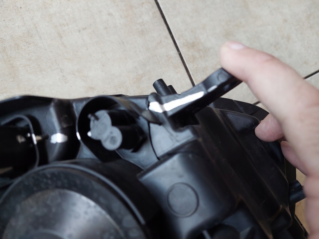 фото №11, Лампа левая - линза - led - renault scenic iv - lift