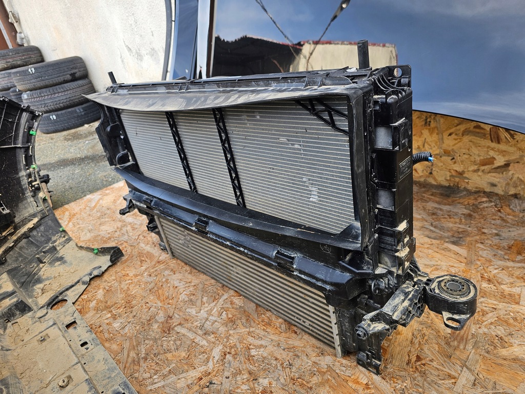 фото №10, Volvo xc40 перед капот бампер лампы