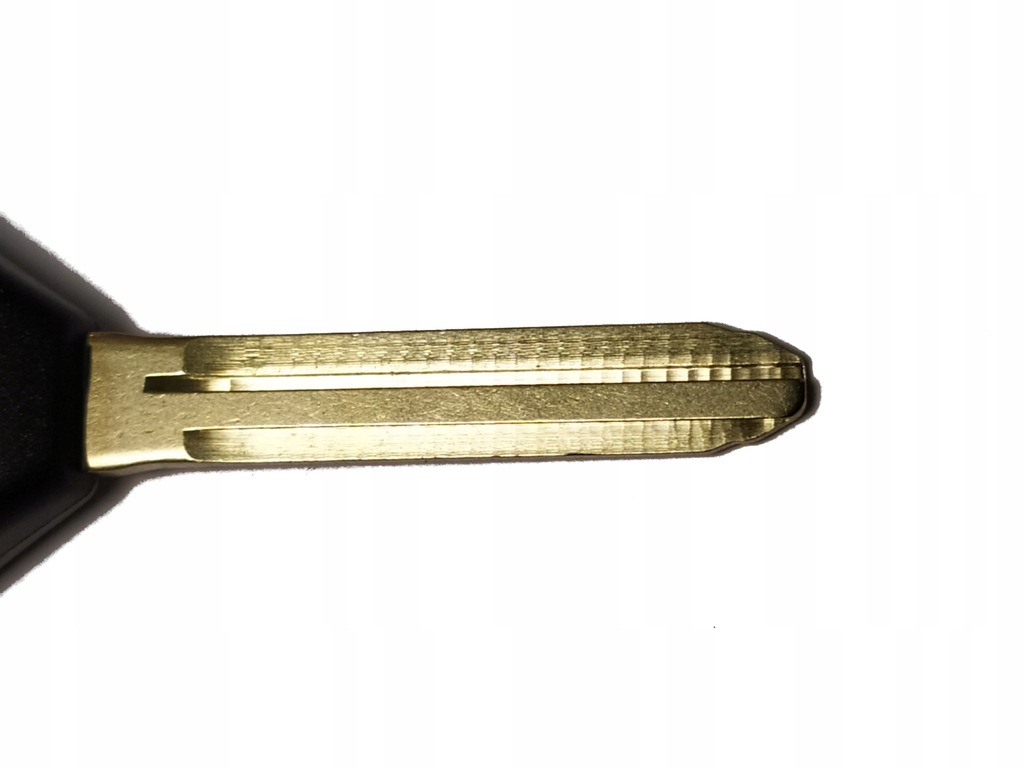 фото №3, Ключ корпус toyota avensis rav4