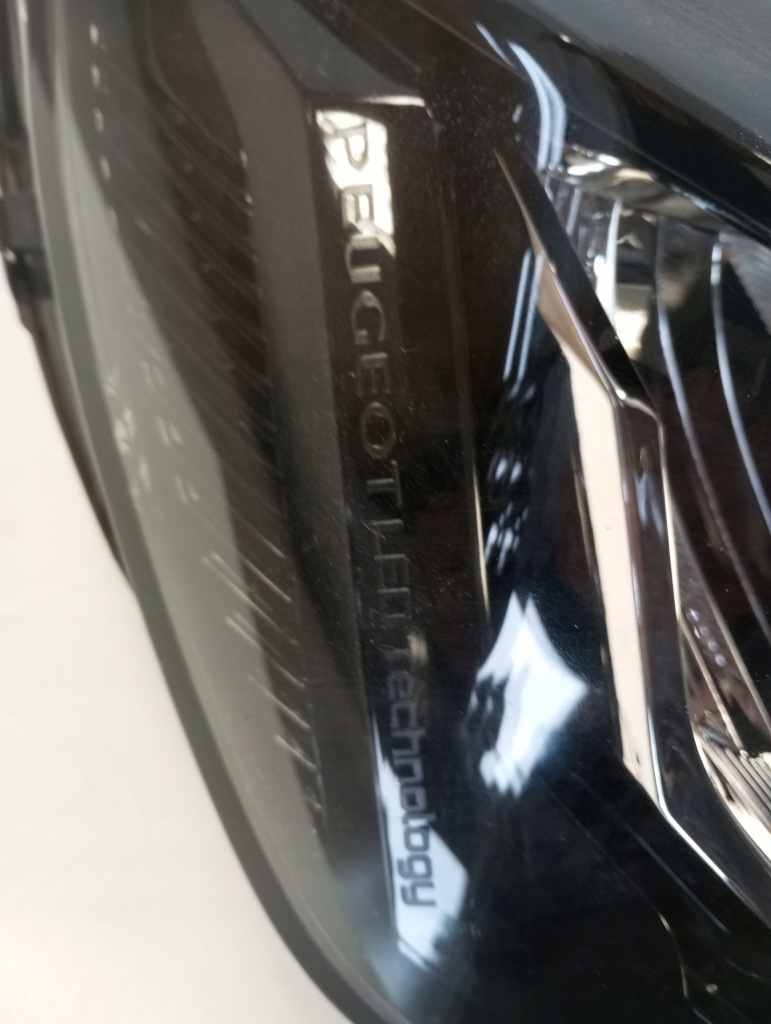 Фара ліхтарі  правий ліва peugeot 208 2008 2 full led 9833036380 9833036180 Зі Шроту