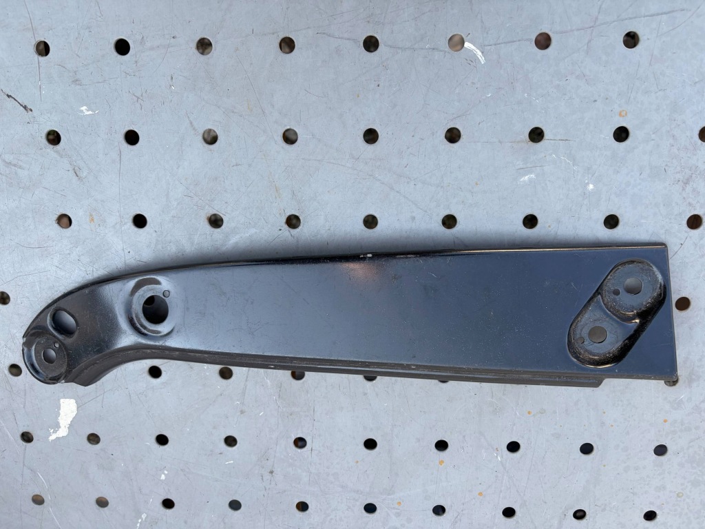 Купити Кронштейн  фари volkswagen up 1s080593123