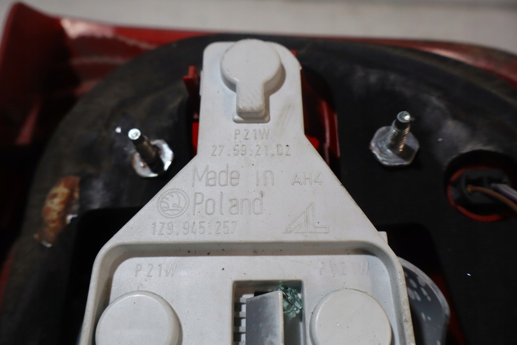 фото №5, Лампа левая задняя skoda octavia ii