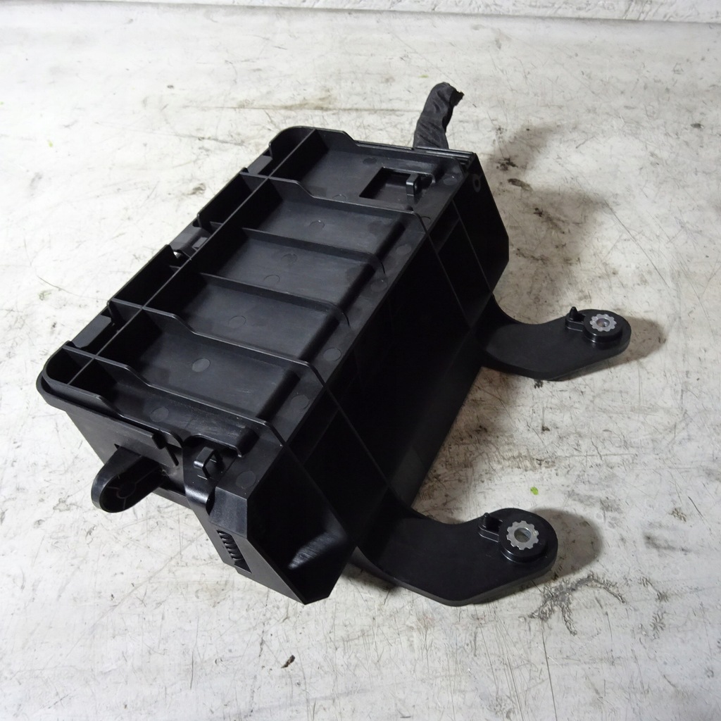 фото №4, Volvo v40 14r 1.6d коробка предохранителей