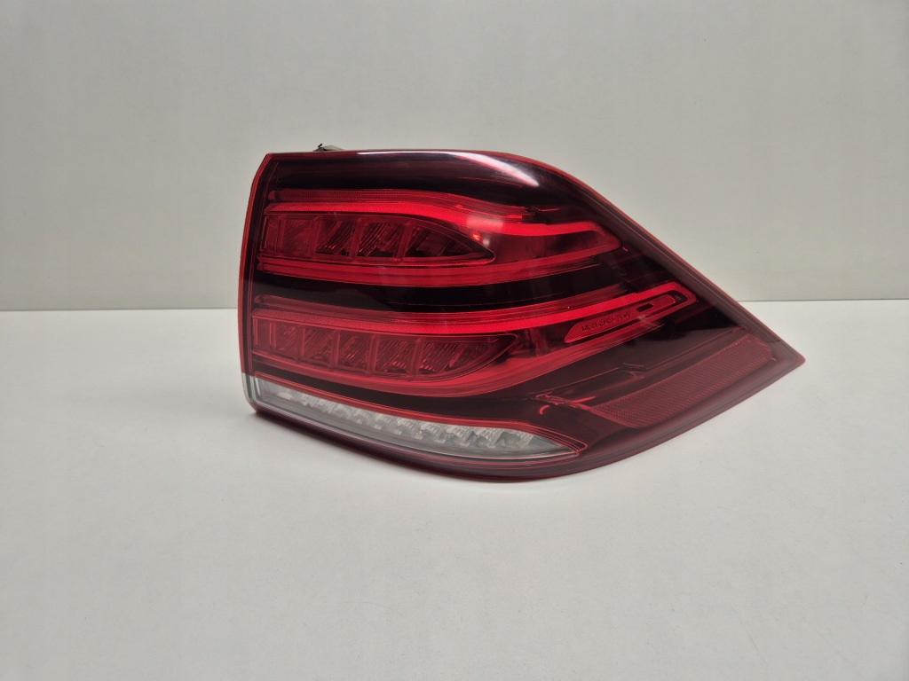 Mercedes gle w166 suv лампа задняя правая led оригинал европа 15-19 Недорого