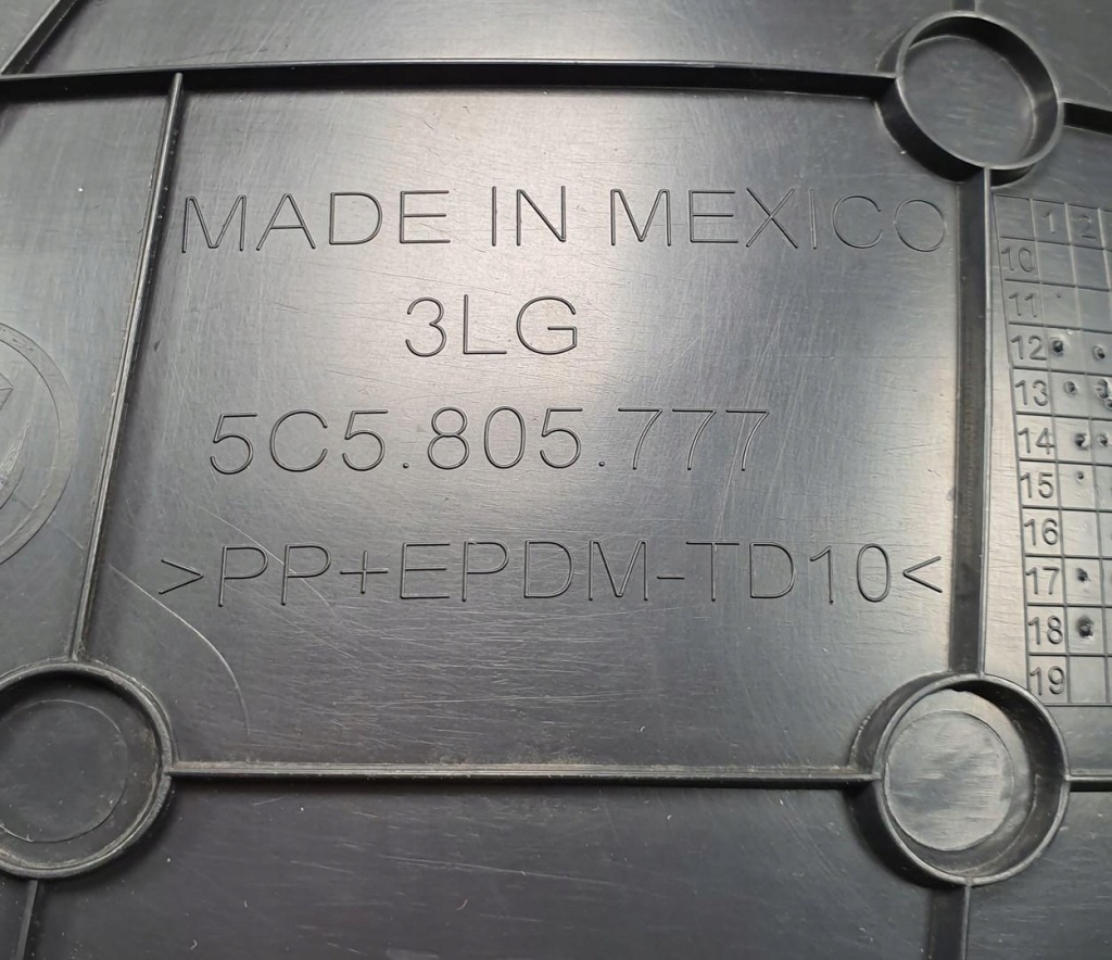 фото №3, Заглушка подкрылок левый перед vw new beetle