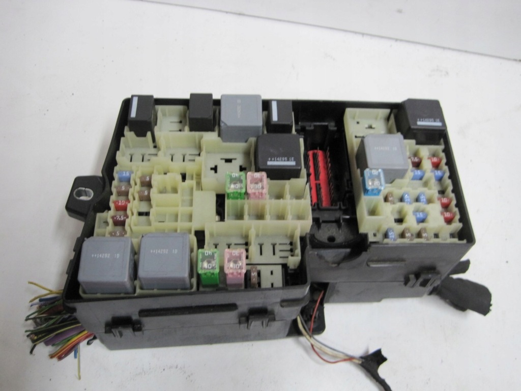 фото №4, Коробка предохранителей volvo v40 ii 31409547