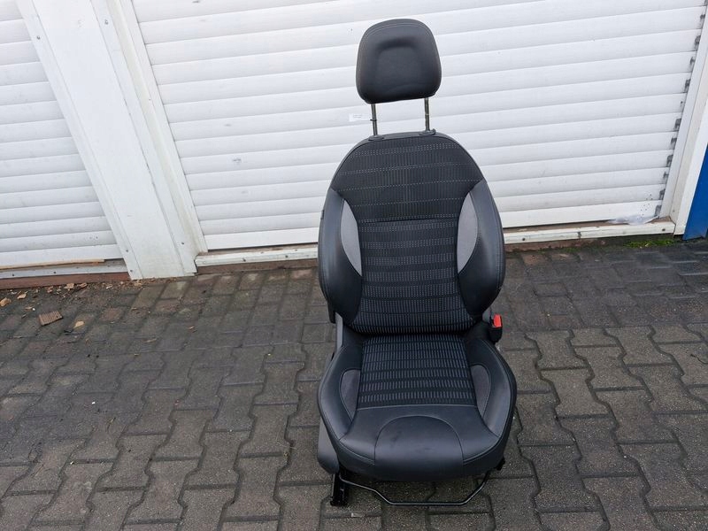 фото №1, Peugeot 2008 i 1 сиденье пассажира правый перед передний полукожа