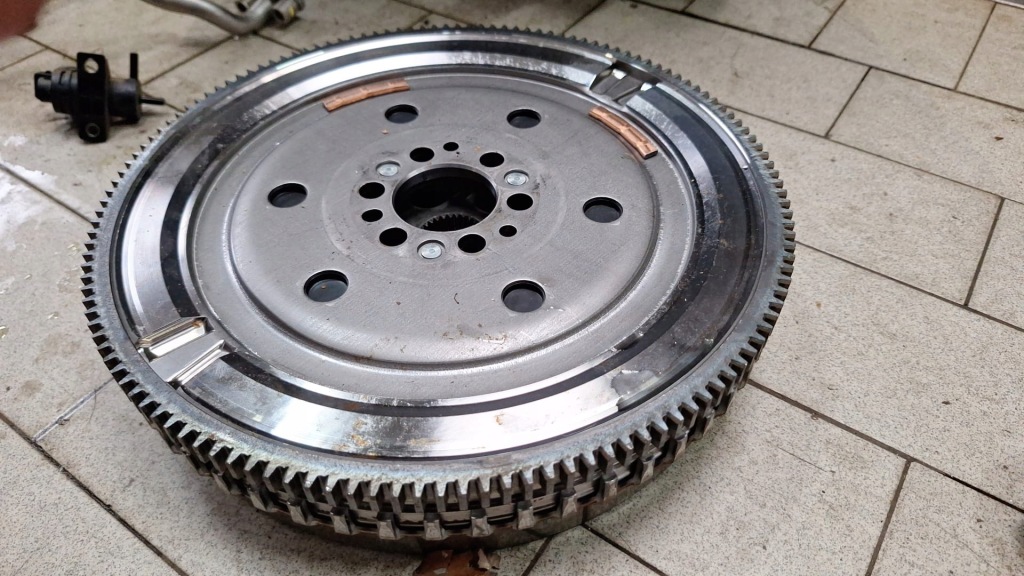 фото №3, Колесо сцепление двухмассовый renault kadjar captur ii 1.3 tce 123101804r