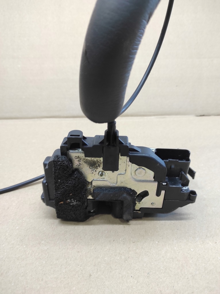 фото №4, Замок двері лівий перед renault laguna iii coupe 805030011r