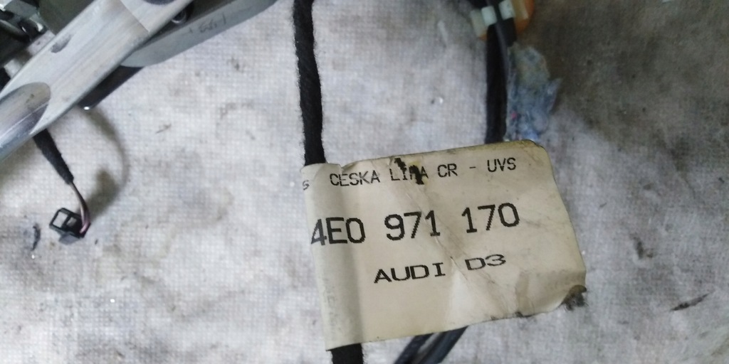 фото №8, Audi a8 d3 шторка электрическая полка багажника 04r