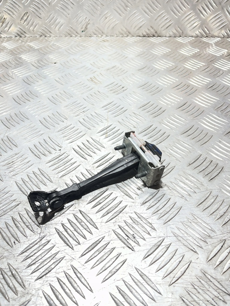 Купить Ограничитель дверь левый  задняя ford focus iv mk4 18- hb