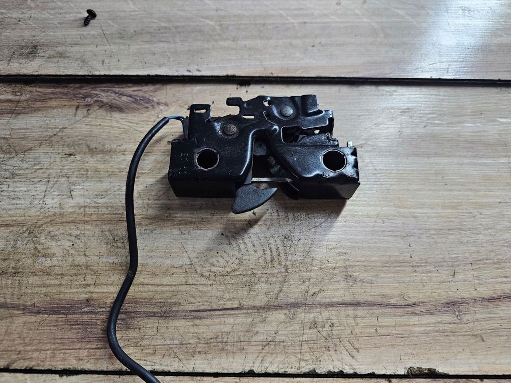 фото №1, Замок капот polo 6r 2 pin