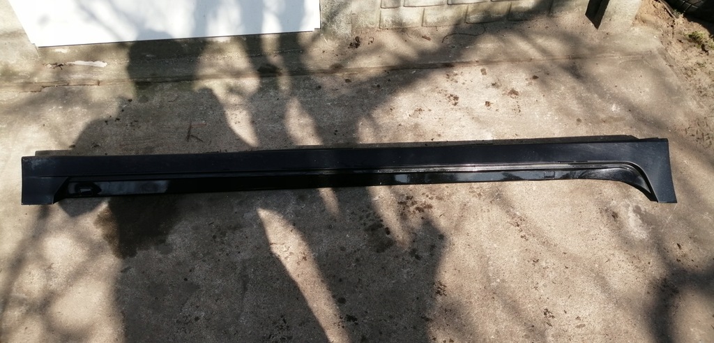 фото №1, Lexus ct 200h молдинг порог правая kod 223