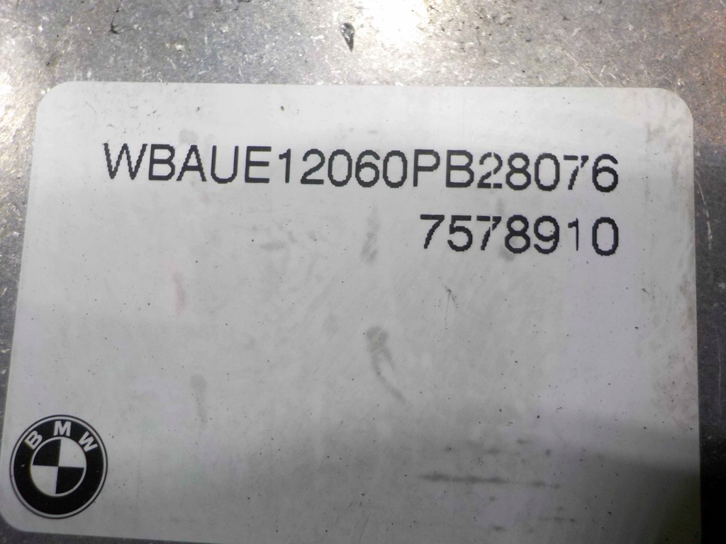 фото №5, Bmw 1 e87 1.6 b 07r блок управления бортовой компьютер двигателя 7567321 0261201553