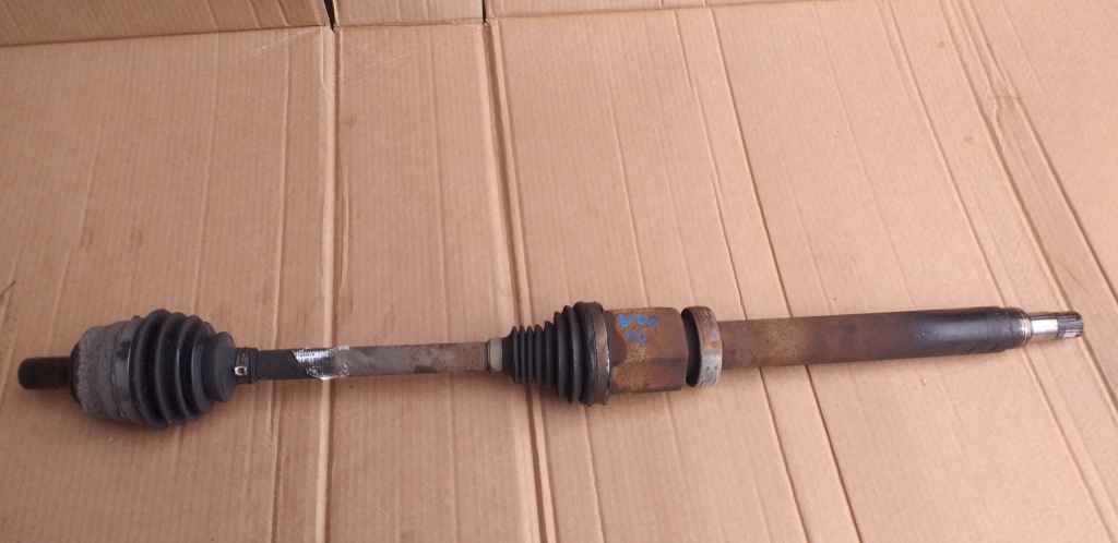 Купить Volvo v40 2 1.6 d2 приводной вал правая механическая коробка передач 31280678
