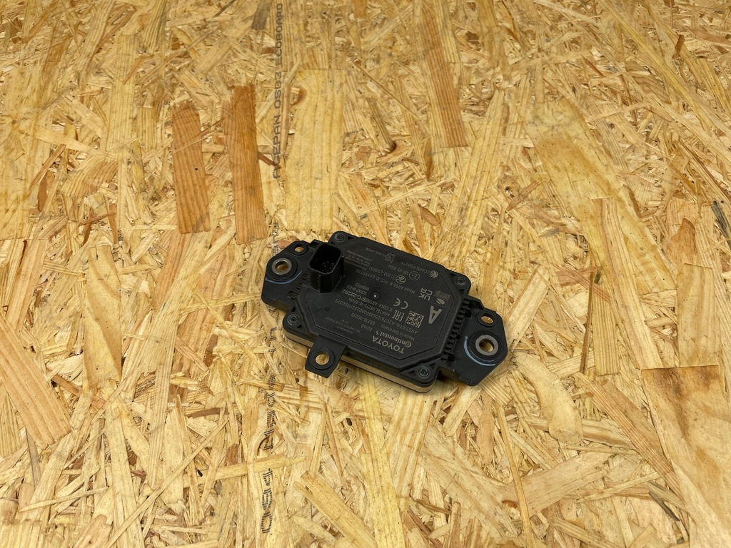 фото №7, Радар датчик distronic toyota yaris iv cross p21 88210-0d010 2020-