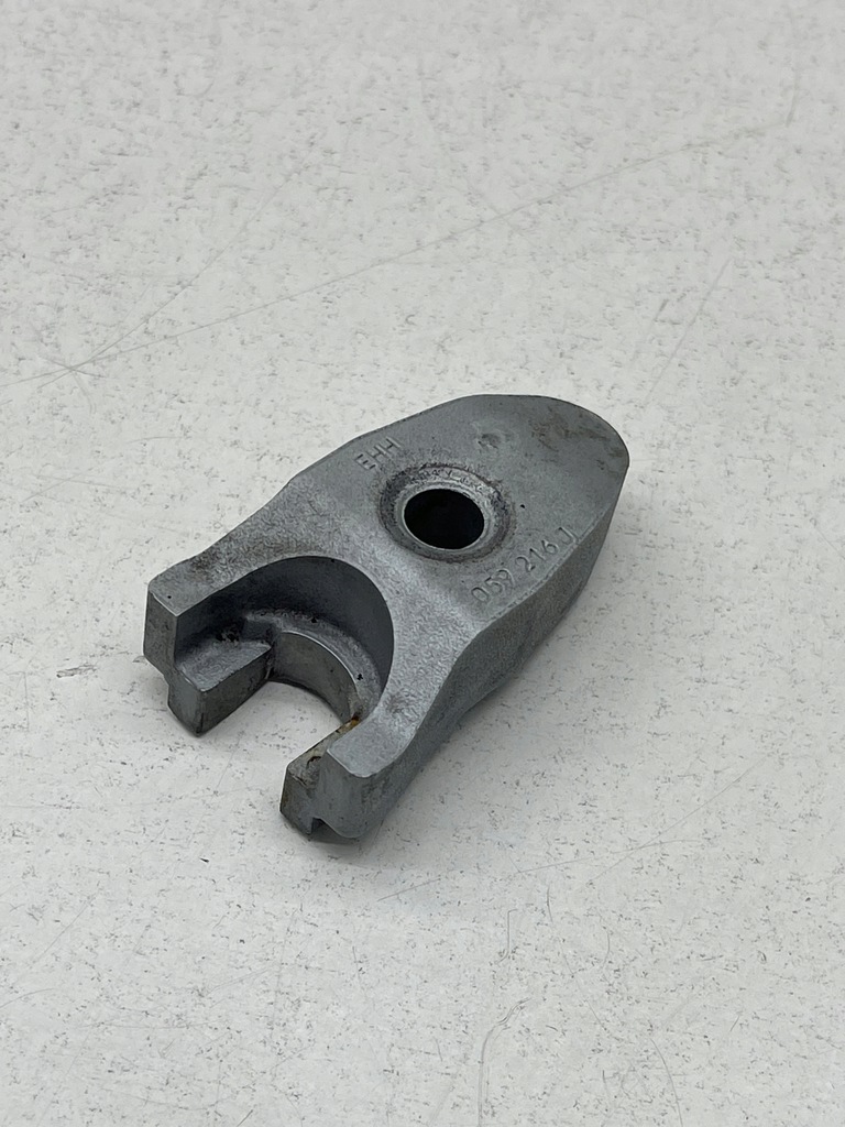 фото №8, Audi a4 a5 a7 a6 c7 3.0 подножка кронштейн кронштейн форсунка впрыска + болт