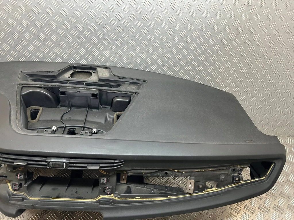 фото №5, Приборная панель консоль ремни подушка безопасности комплект alfa romeo giulietta europa