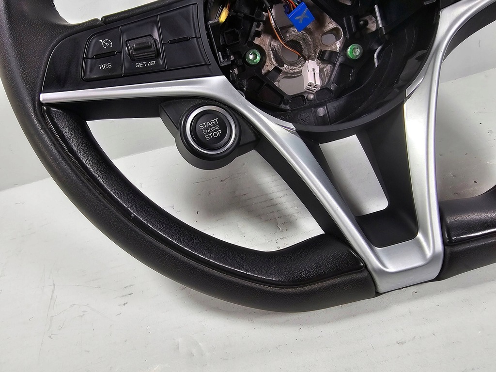 фото №9, Alfa romeo stelvio giulia повітропровід шкіра мультифункція круїз-контроль старт-стоп