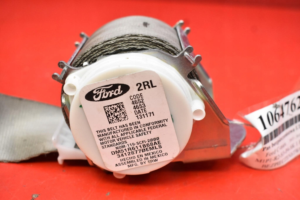 Ремінь безпеки лівий задній eu dm51r611b68ae ford c-max mk2 15-19 Зі Шроту