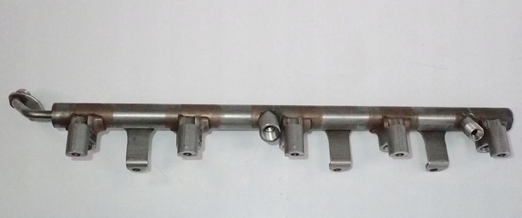 фото №8, Молдинг впрыскная audi s8 d3 s6 5.2 fsi 07l133315a