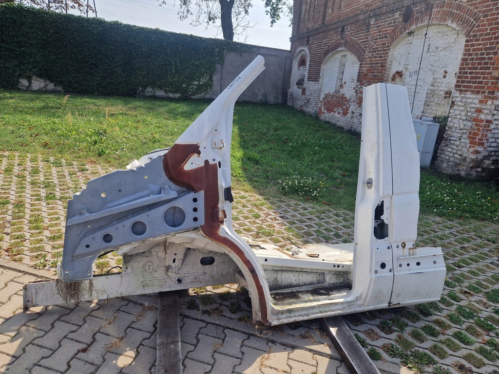 фото №1, Vw crafter 06-13 чверть ліва перед довга